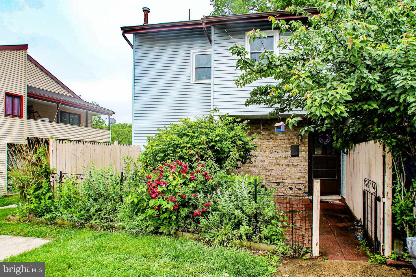 357 Greenland Drive  Lancaster PA 17602 photo
