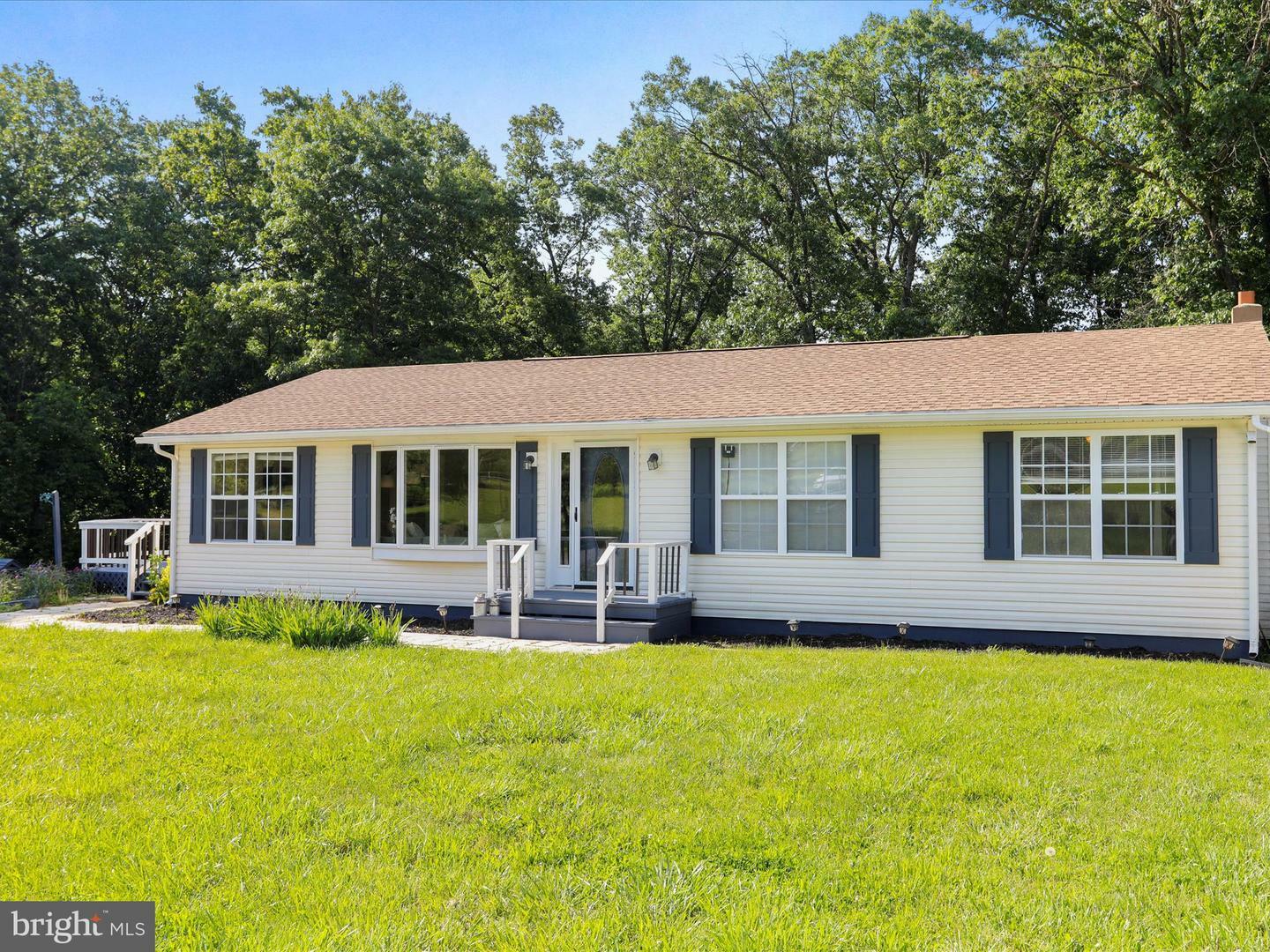 Property Photo: 51 Trent Arden Court WV 25405