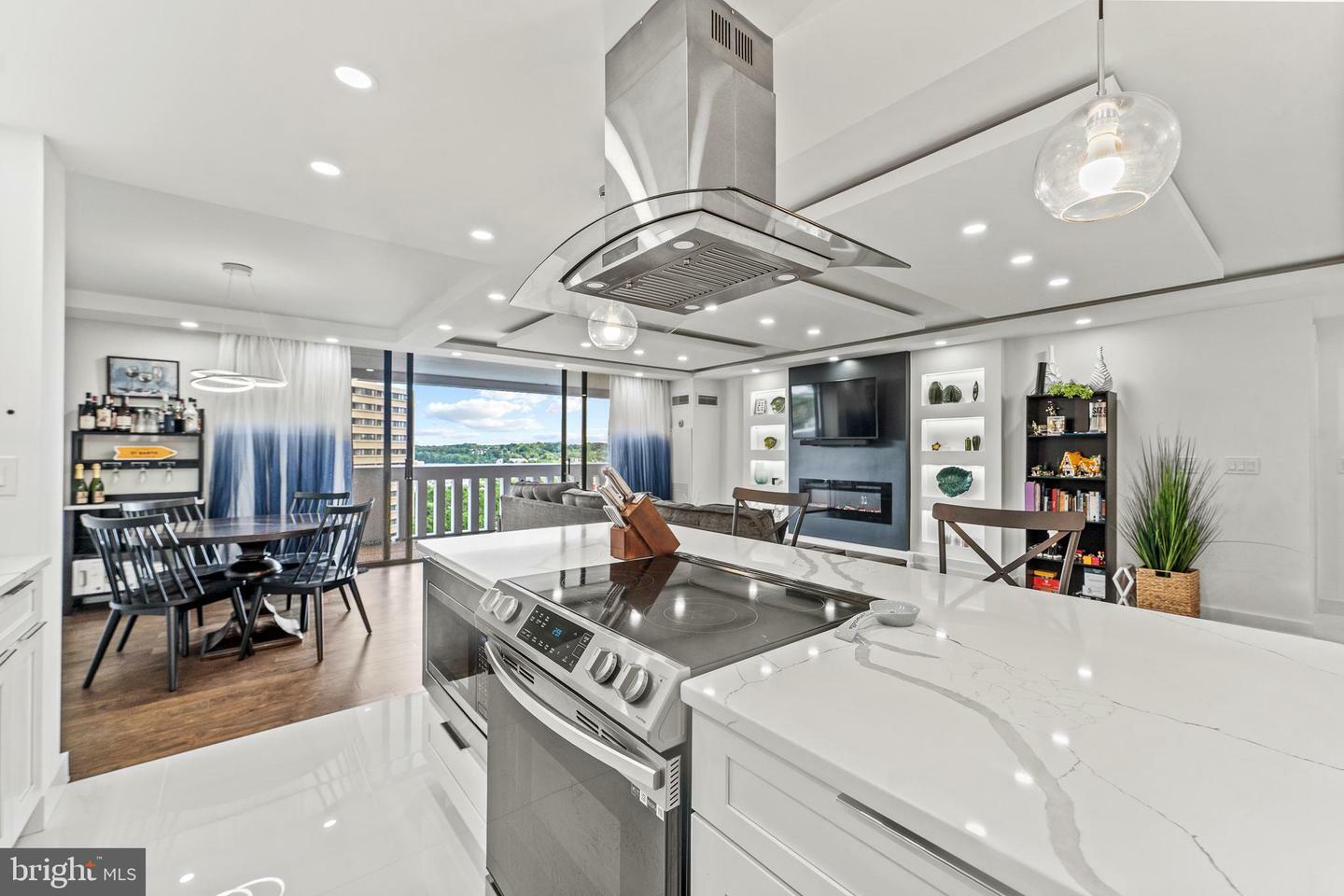 Property Photo: 6101 Edsall Road 1111 VA 22304