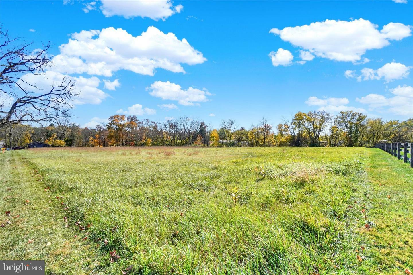 1900-G Greenbriar Road  York PA 17404 photo