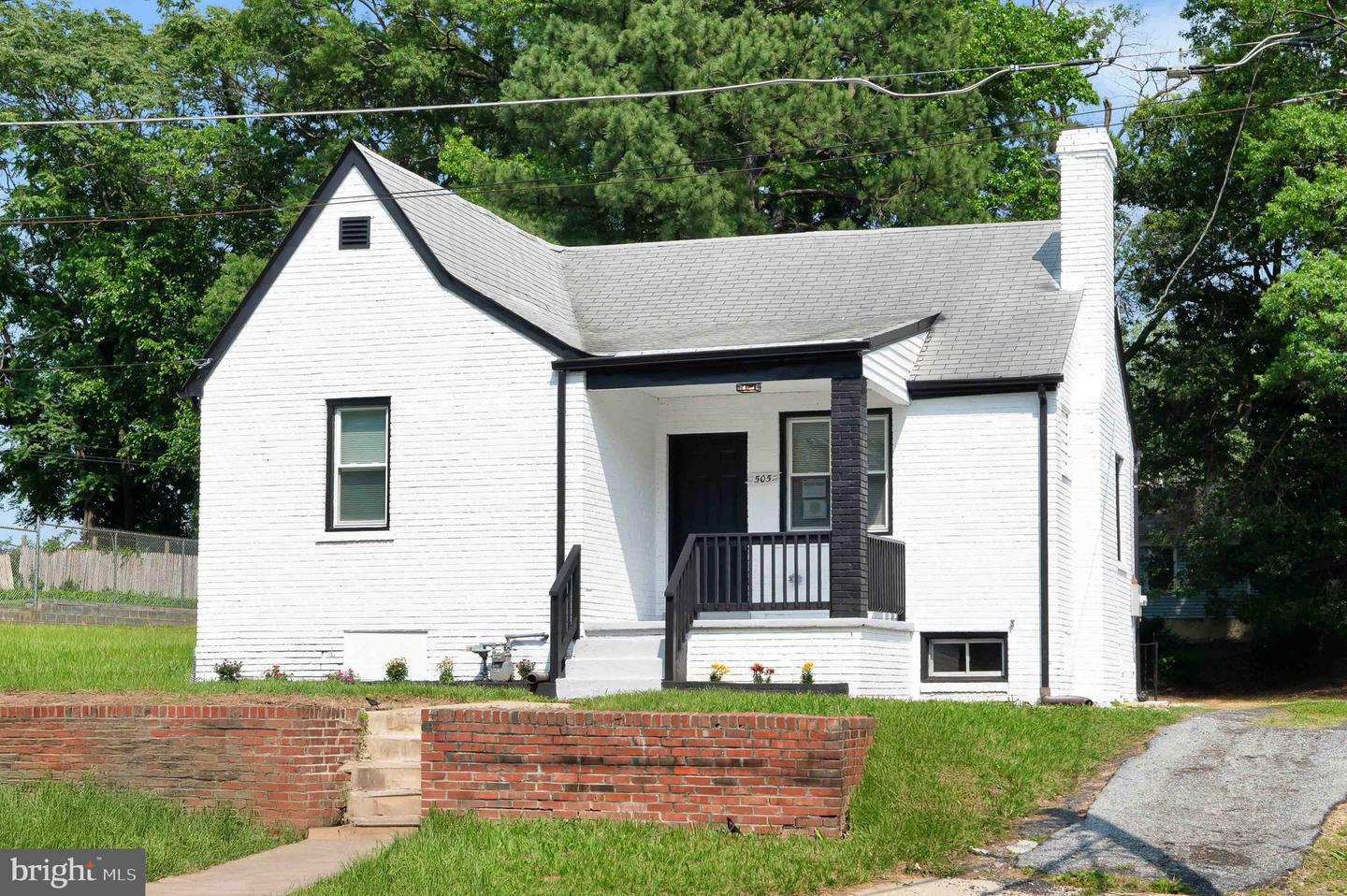 Property Photo: 505 62nd Avenue MD 20743