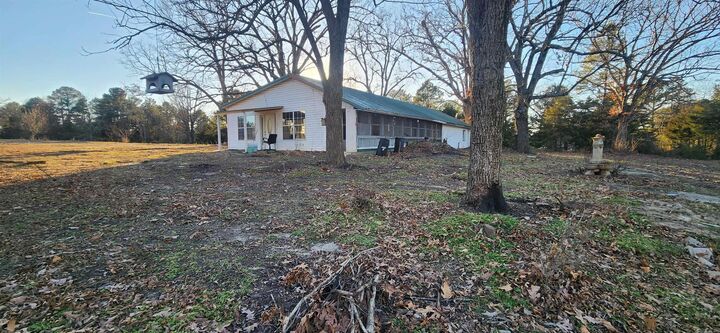 Property Photo: 16373 Hwy 5 South AR 72658