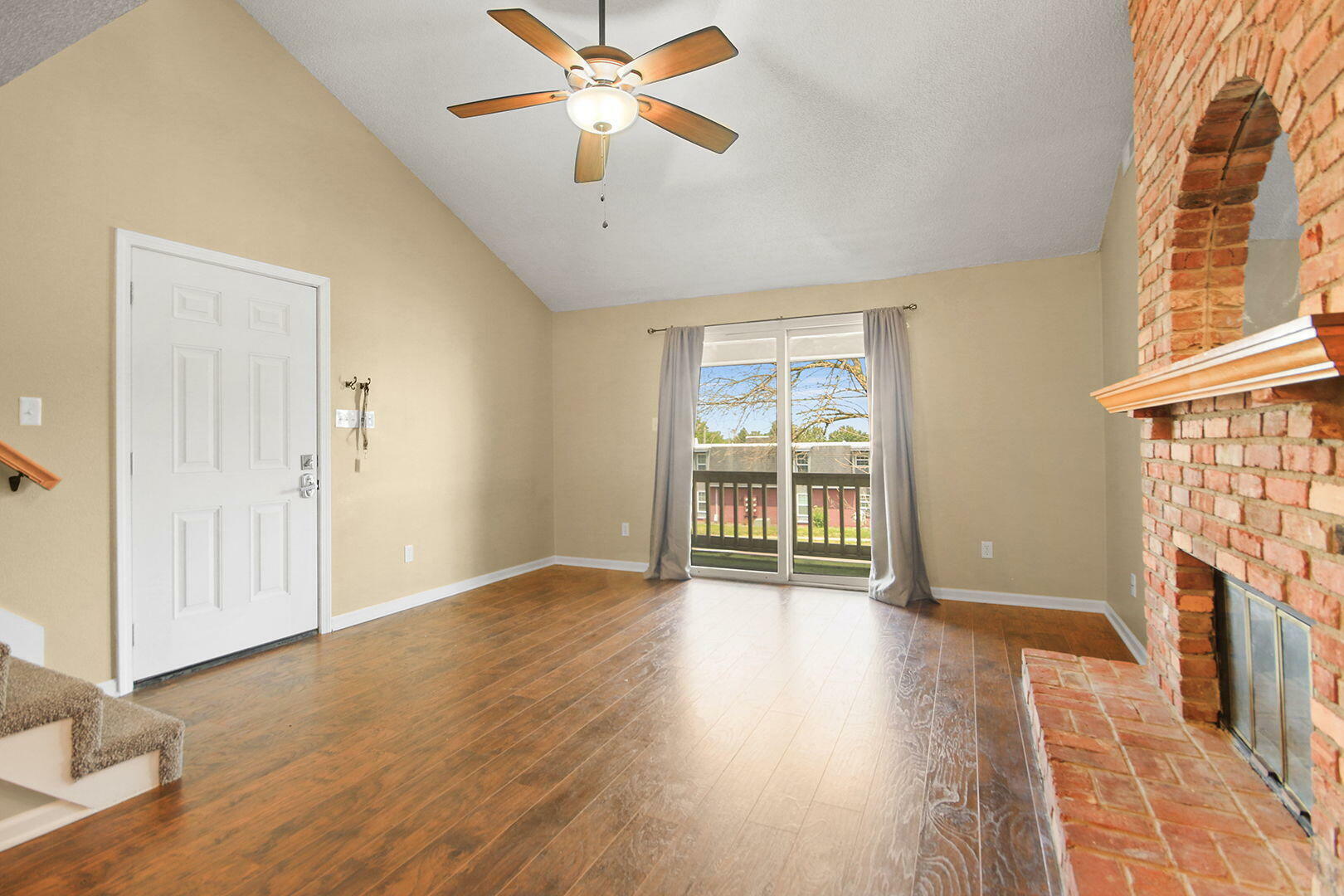 Property Photo: 100 E Green Meadows MO 65203