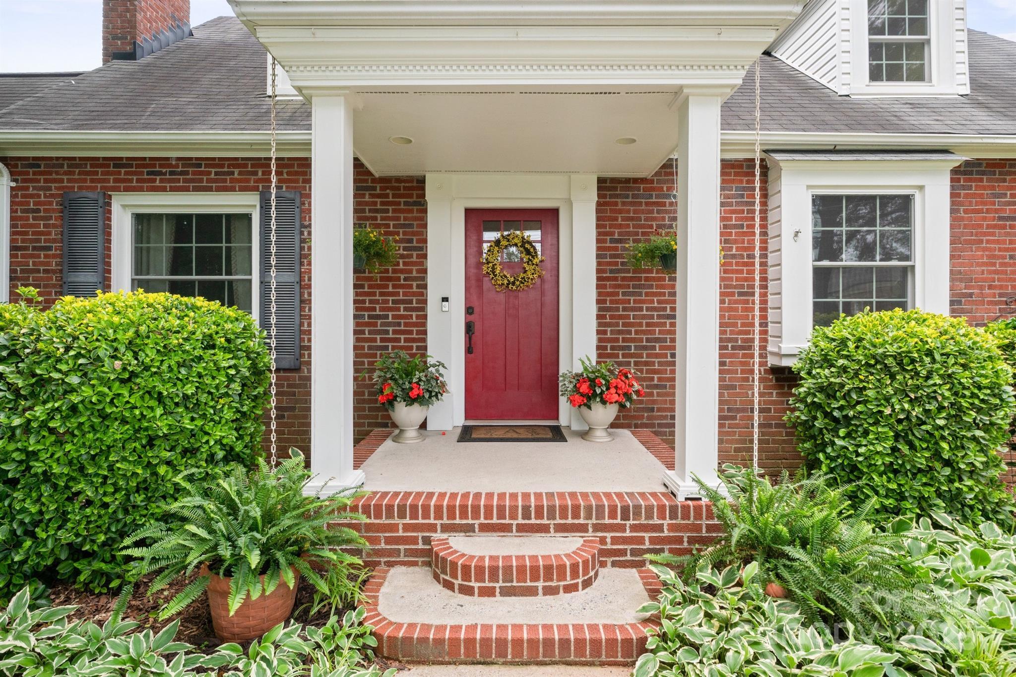 Property Photo: 81 21st Avenue NW NC 28601