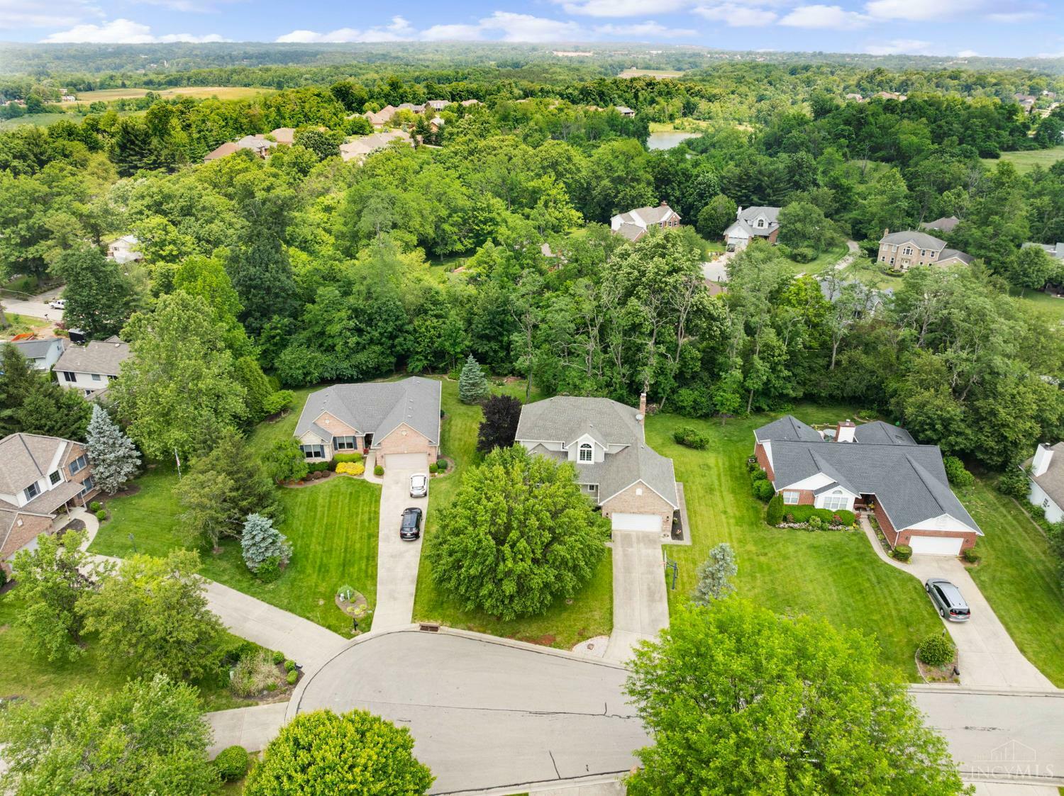 Property Photo: 550 Meadowtrail Court OH 45231