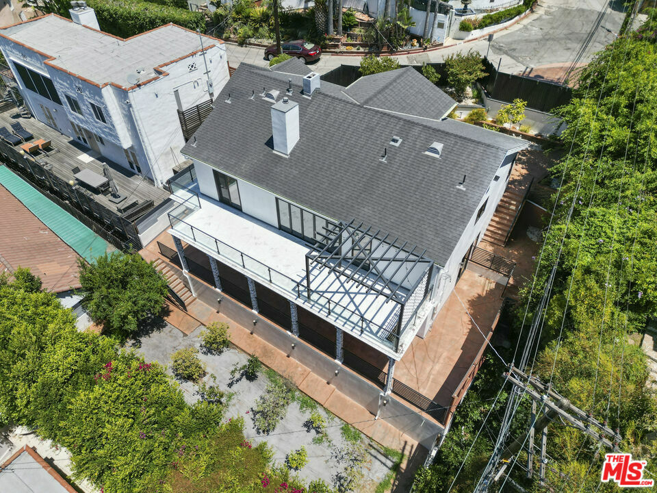 Property Photo:  6002 Graciosa Dr  CA 90068 