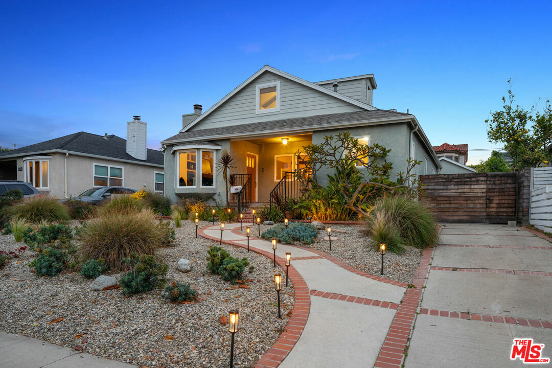8044 Cowan Ave  Los Angeles CA 90045 photo