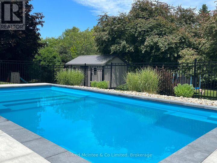 Property Photo: 22 Geeson Avenue ON N0G 2V0