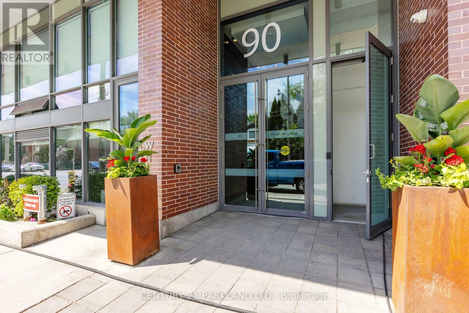 Property Photo: 90 Broadview Avenue 720 ON M4M 0A7