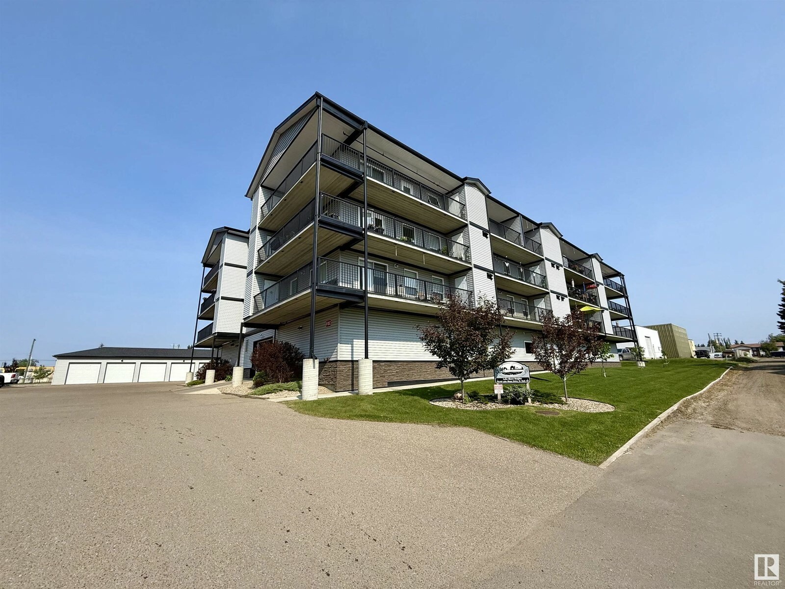 Property Photo: #201 4614B Lakeshore Dr AB T0A 3A3