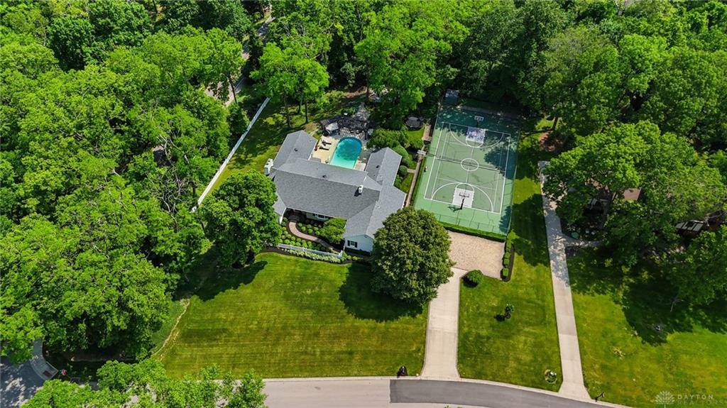 Property Photo:  302 Southbridge Lane  OH 45459 