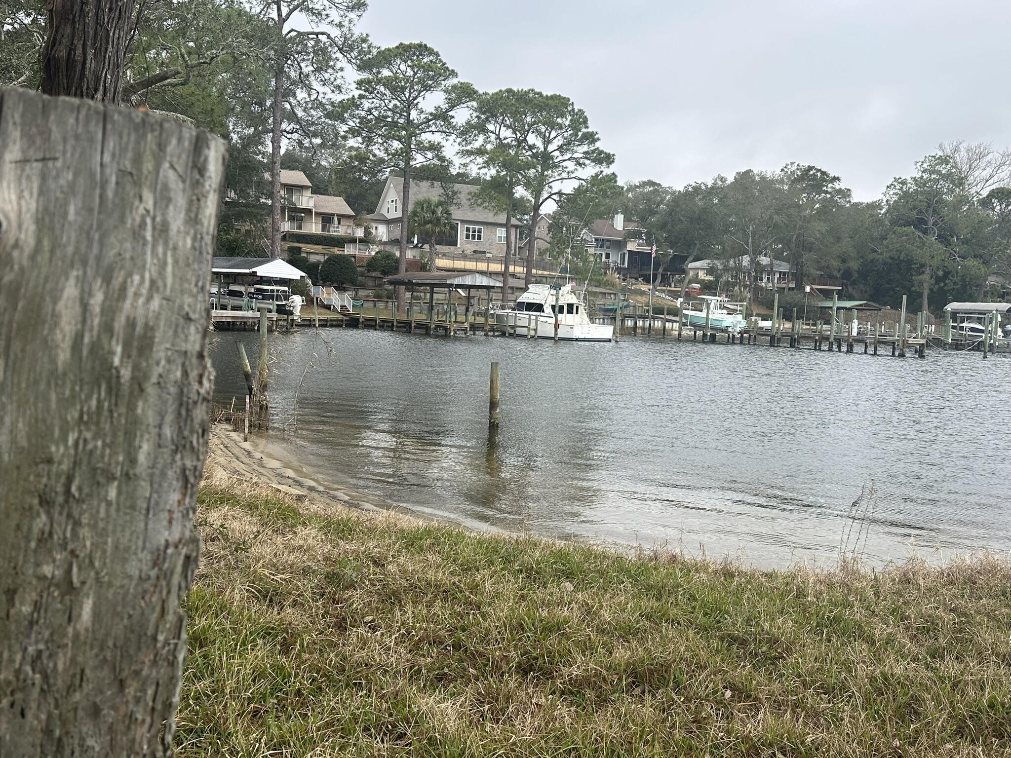 Property Photo: Lot 3 Village Oaks Pointe FL 32578
