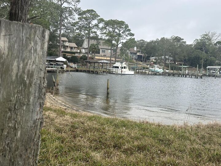 Property Photo: Lot 3 Village Oaks Pointe FL 32578
