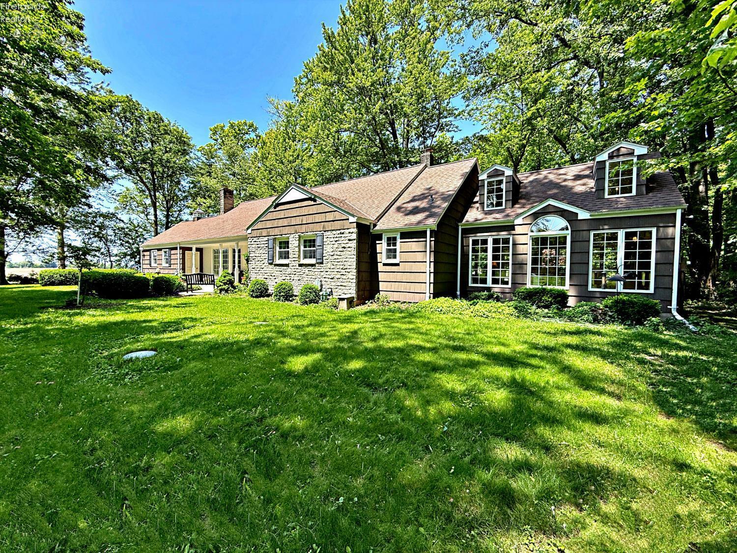 Property Photo: 2483 W County Road 52 OH 44883