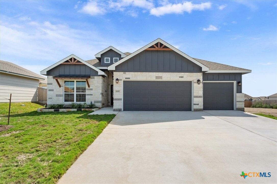 Property Photo: 1850 Horatio Street TX 76559