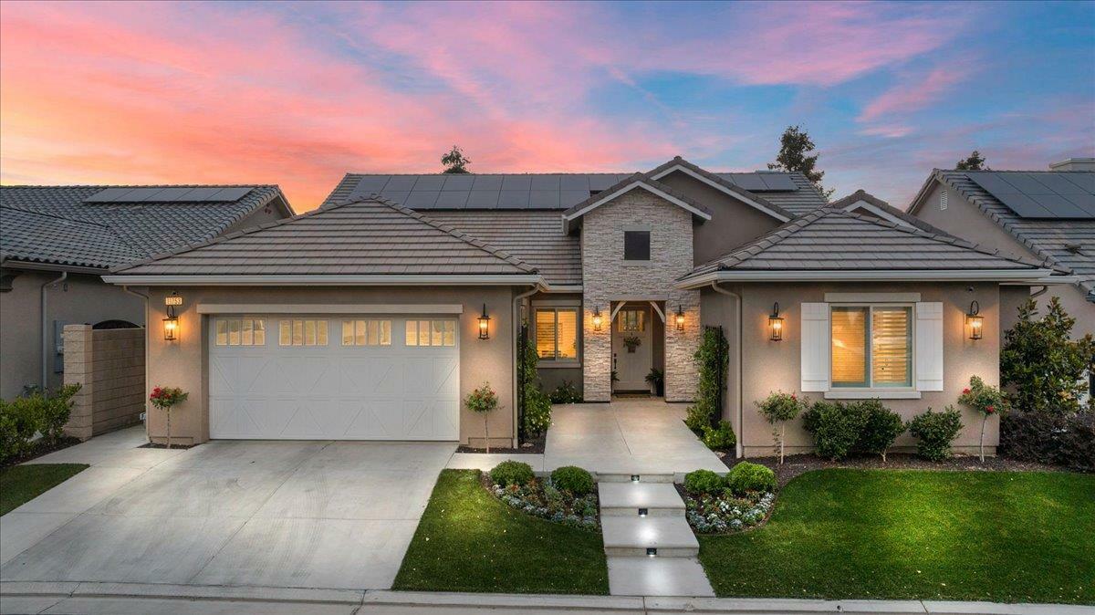 Property Photo: 11753 N Turf Drive CA 93730