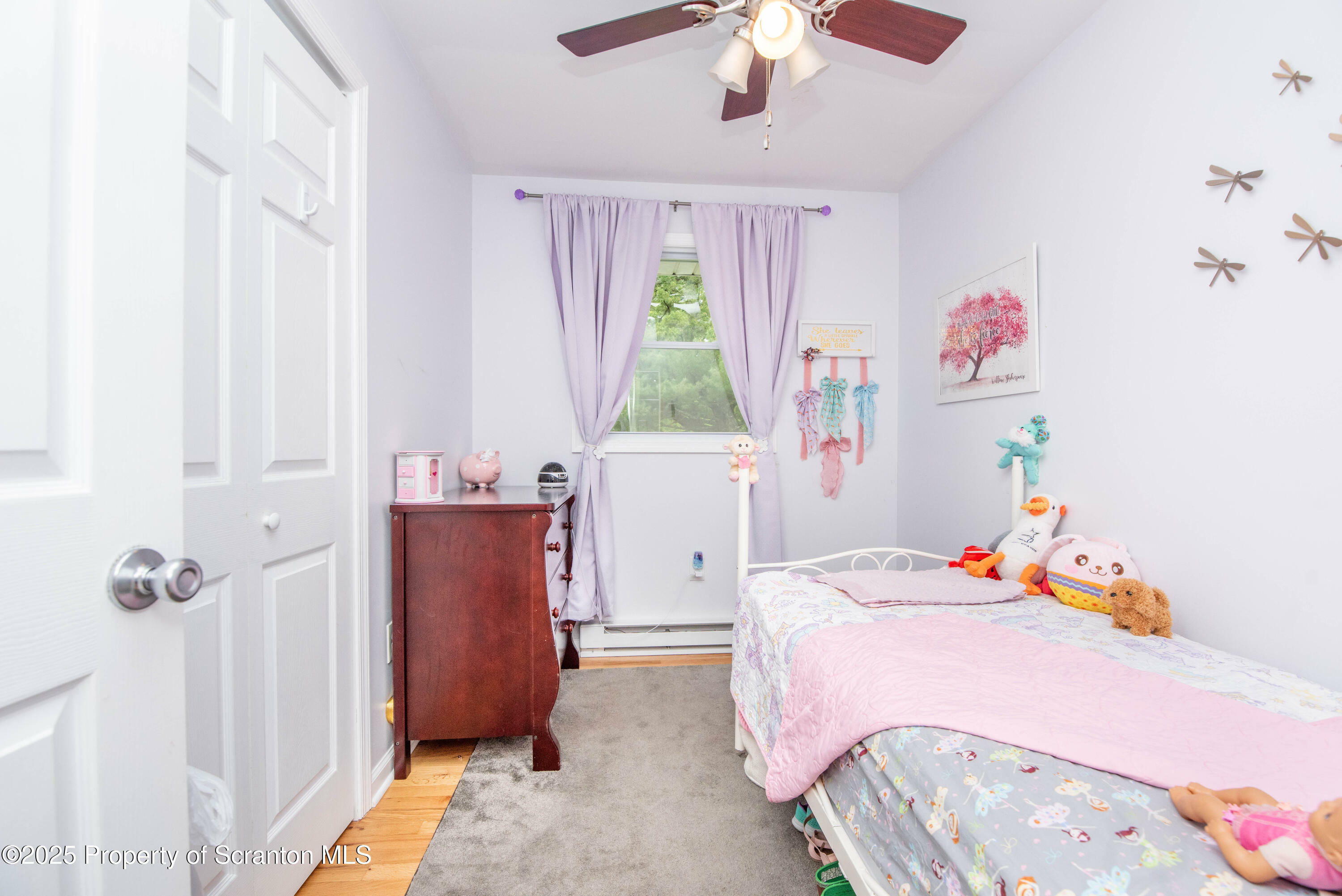 Property Photo:  