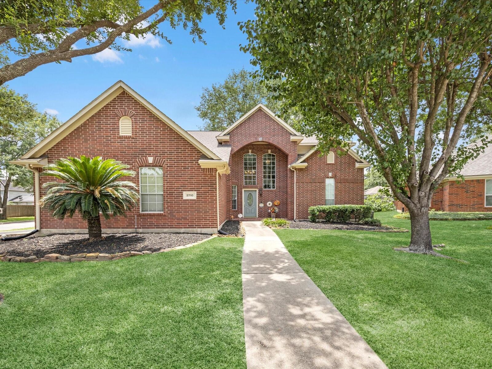 Property Photo: 2710 Magnolia Walk TX 77388