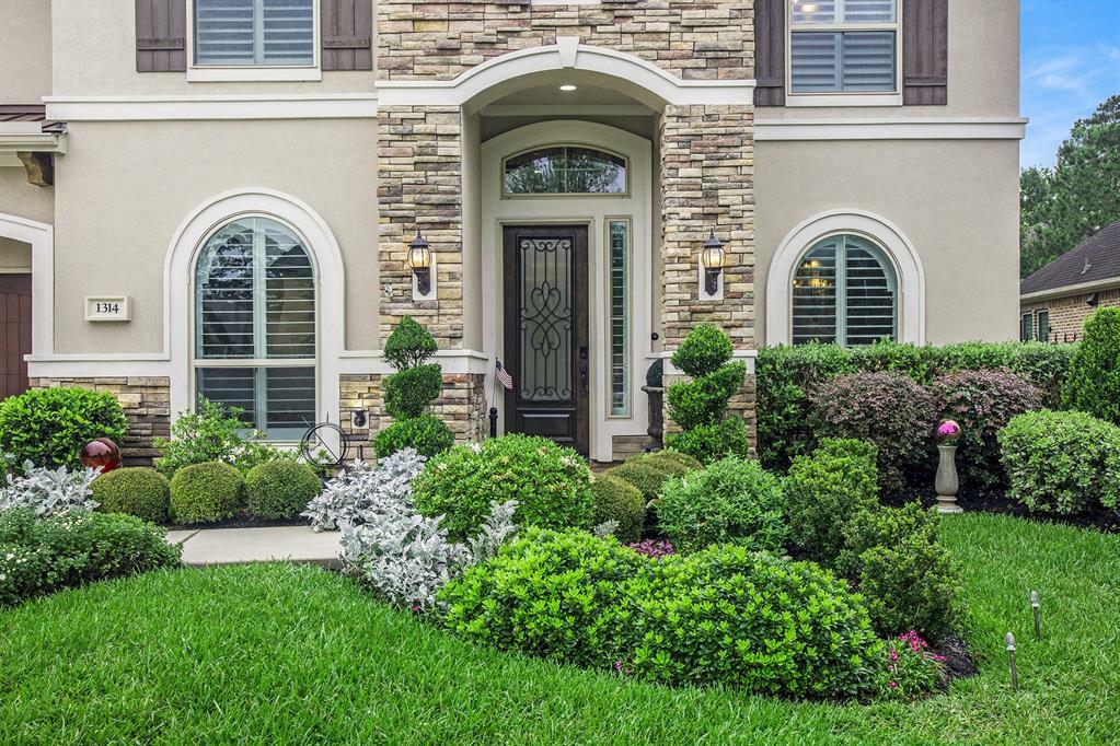 Property Photo: 1314 Whitehall Way TX 77339