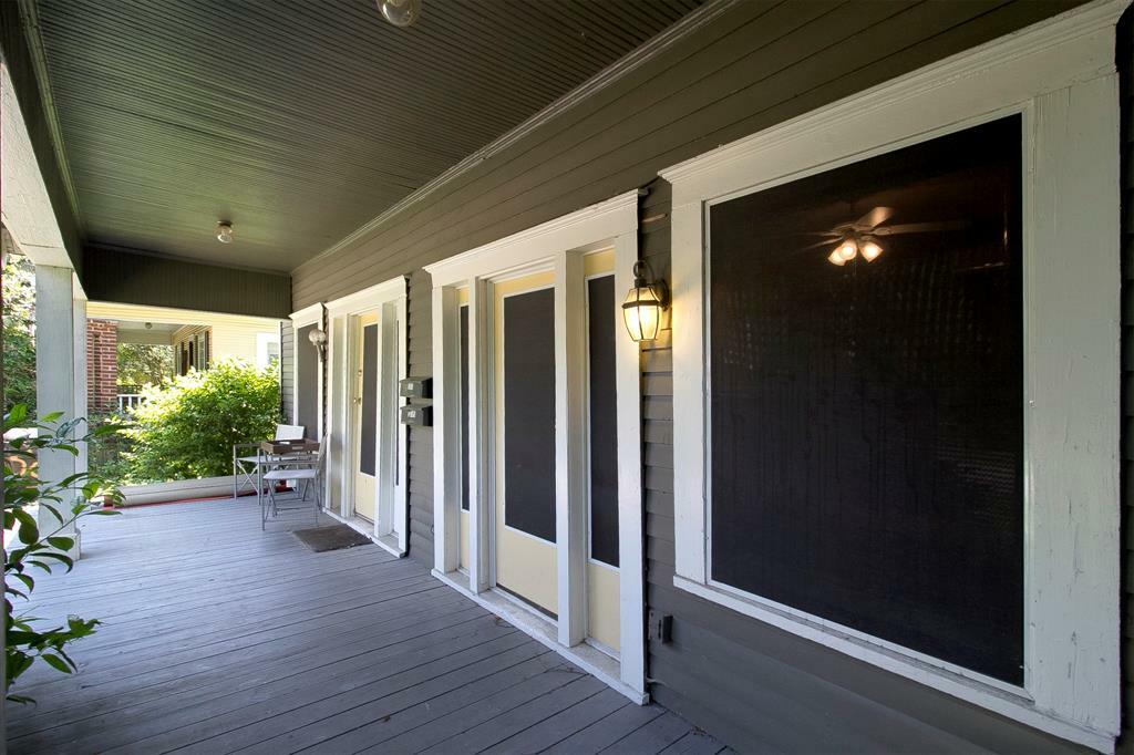 Property Photo: 303.5 Northwood Street TX 77009