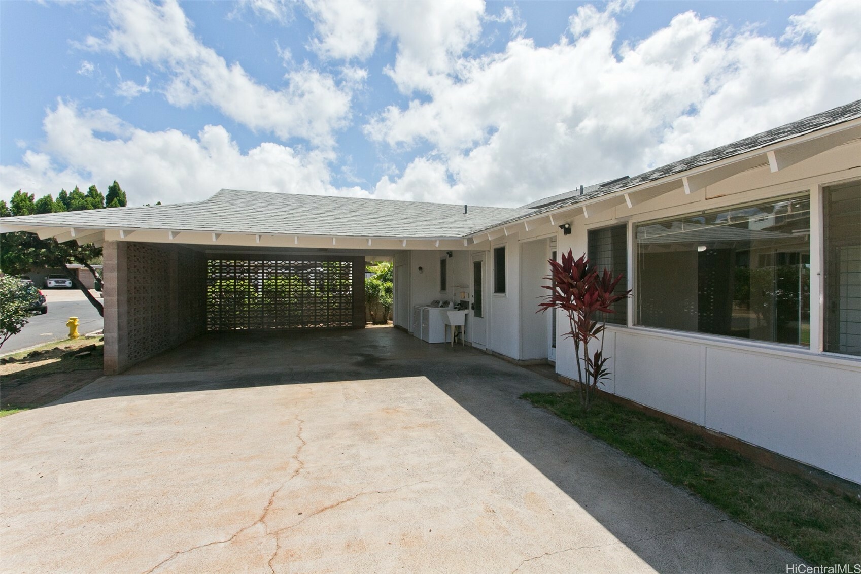 Property Photo: 3516 Ala Aloalo Place HI 96818