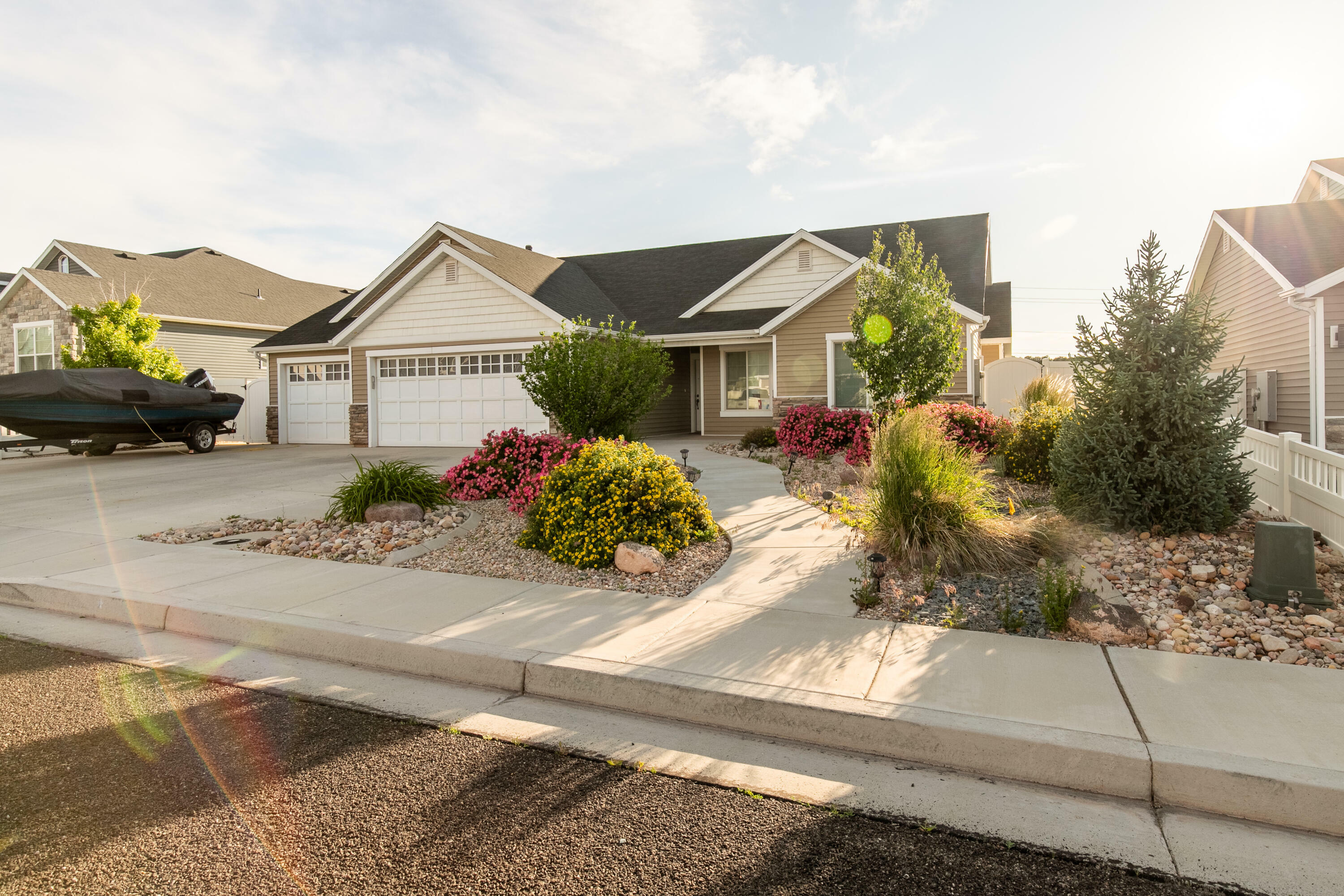 Property Photo: 93 N Windsor Rd UT 84720