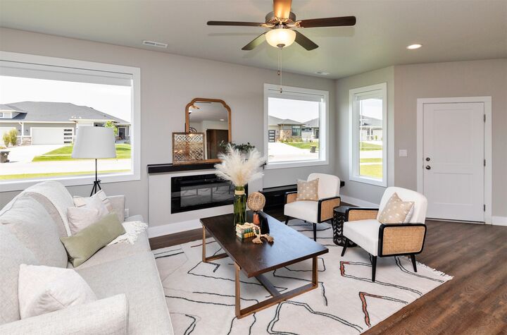 Property Photo: 315 NW Gracewood Drive IA 50263