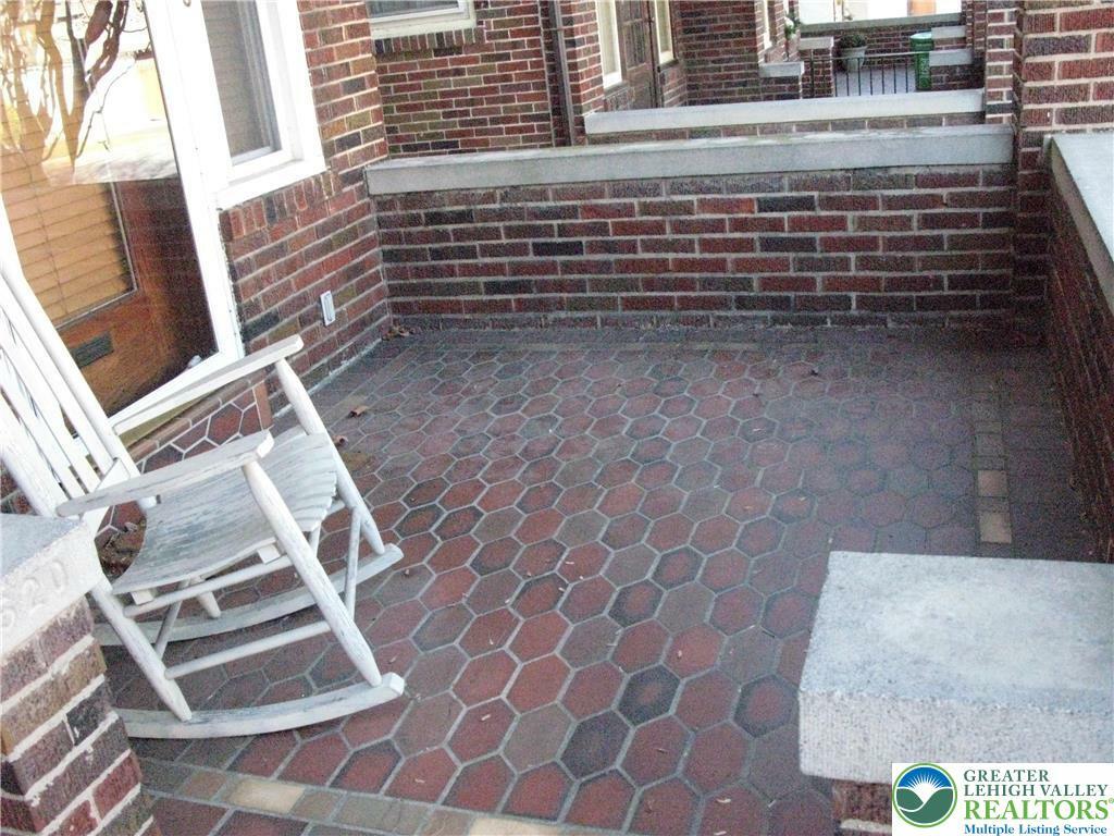 Property Photo:  520 N Muhlenberg Street  PA 18104 