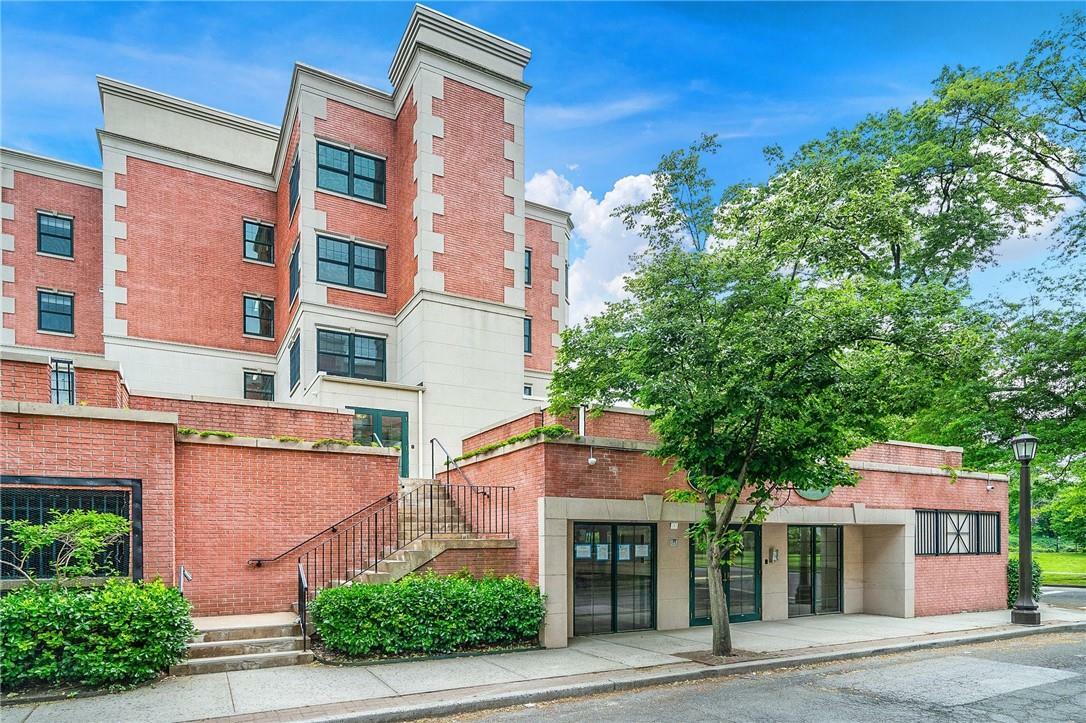 Property Photo: 101 Sheldrake Place 101-6 NY 10543