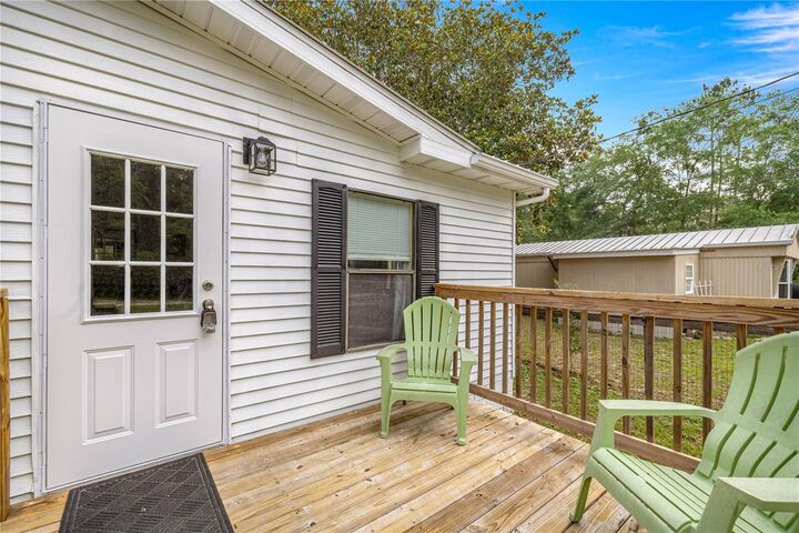 Property Photo: 10671 NE 152nd Lane FL 32134