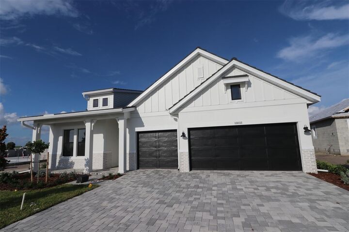 Property Photo: 18033 Foxtail Loop FL 34293