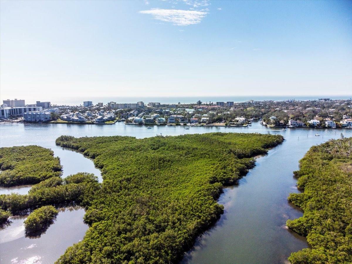 Property Photo: 5450 Eagles Point Circle 404 FL 34231