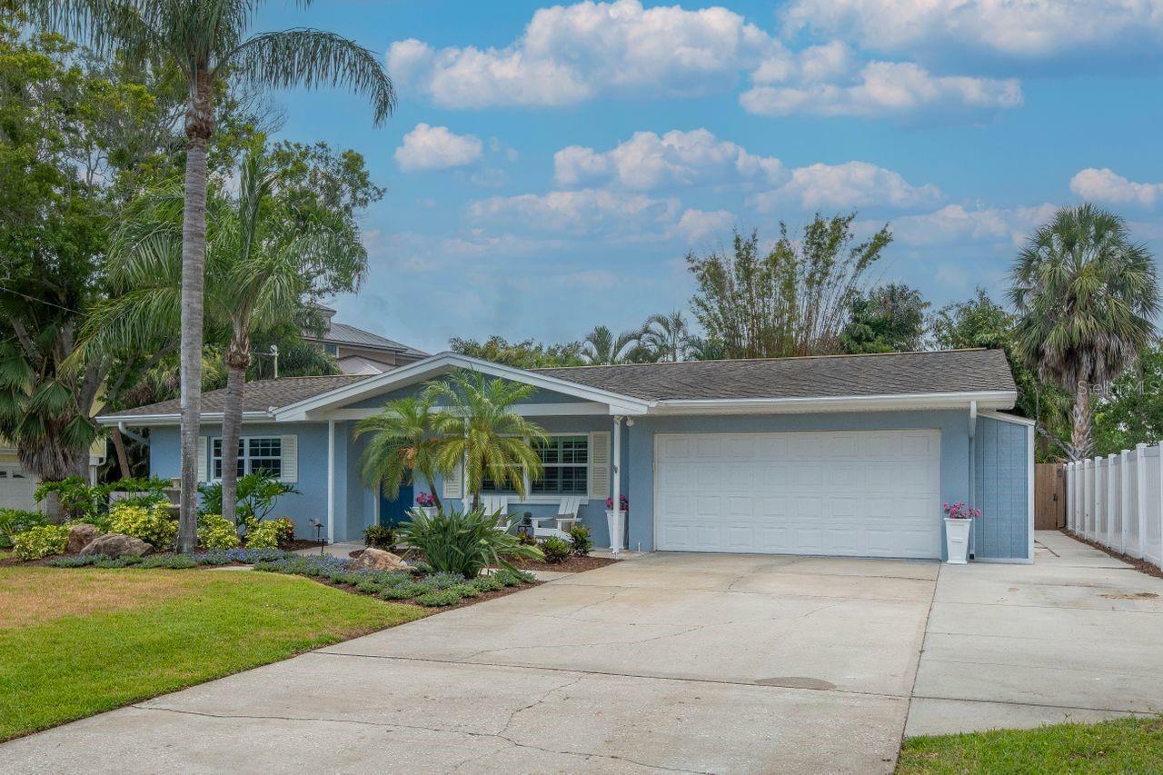 Property Photo: 111 Carlyle Drive FL 34683