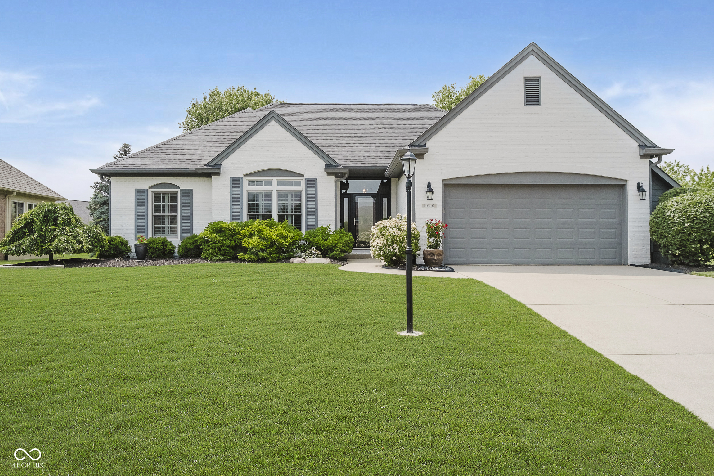 Property Photo: 10510 Inverness Court IN 46037