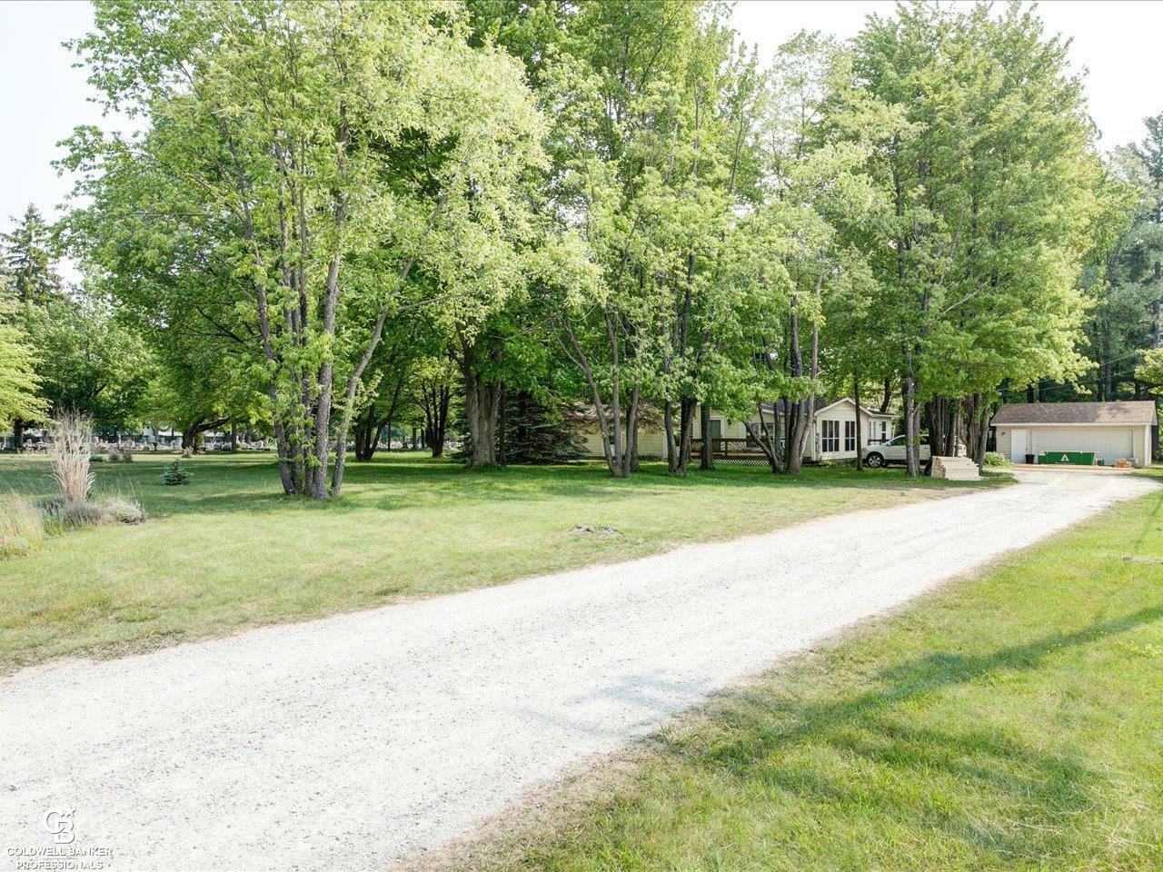 Property Photo:  7150 Denissen Street  MI 48450 