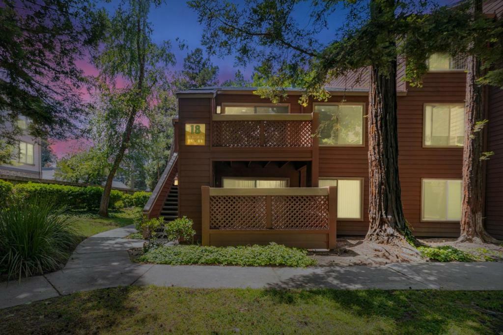 Property Photo: 1167 Yarwood Court CA 95128