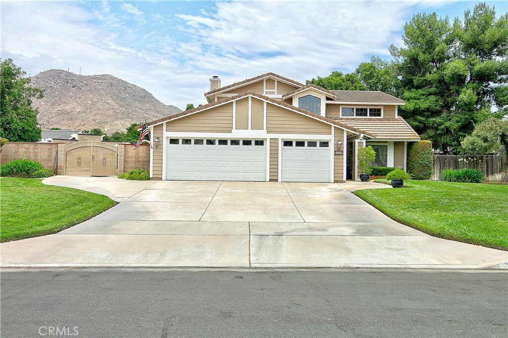 Property Photo: 340 Pelican Drive CA 92507