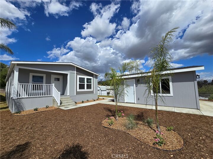 23784 Vista Way  Canyon Lake CA 92587 photo
