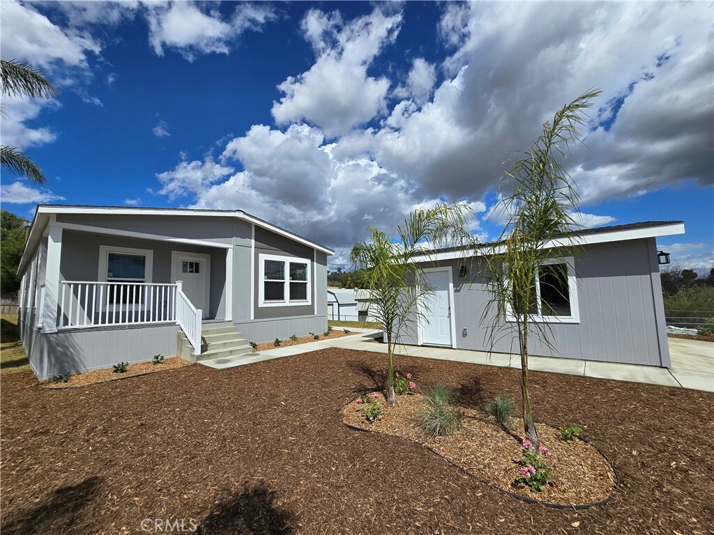 Property Photo: 23784 Vista Way CA 92587