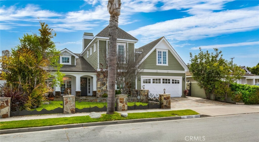22052 Susan Lane  Huntington Beach CA 92646 photo