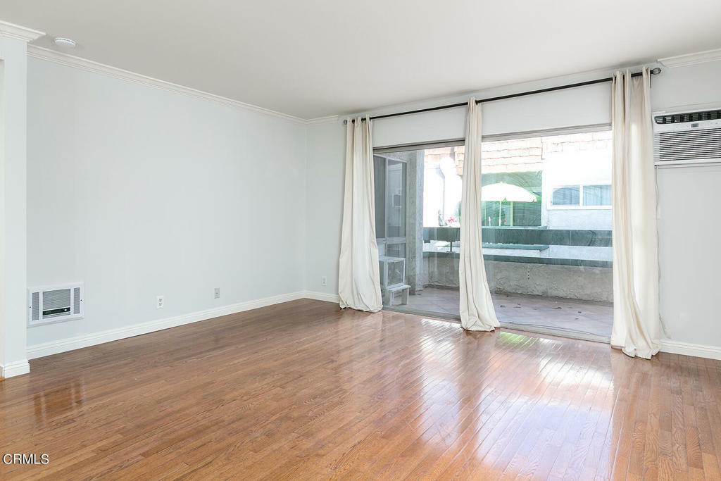 Property Photo: 360 S Euclid Avenue 333 CA 91101