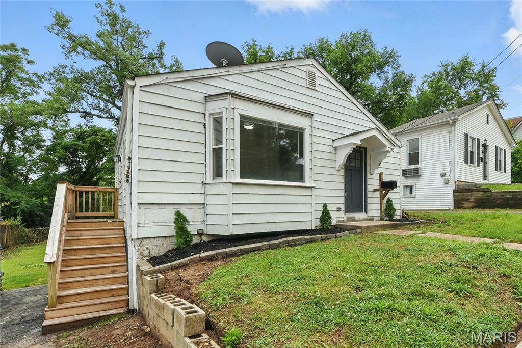 Property Photo: 7782 Folk Avenue MO 63143