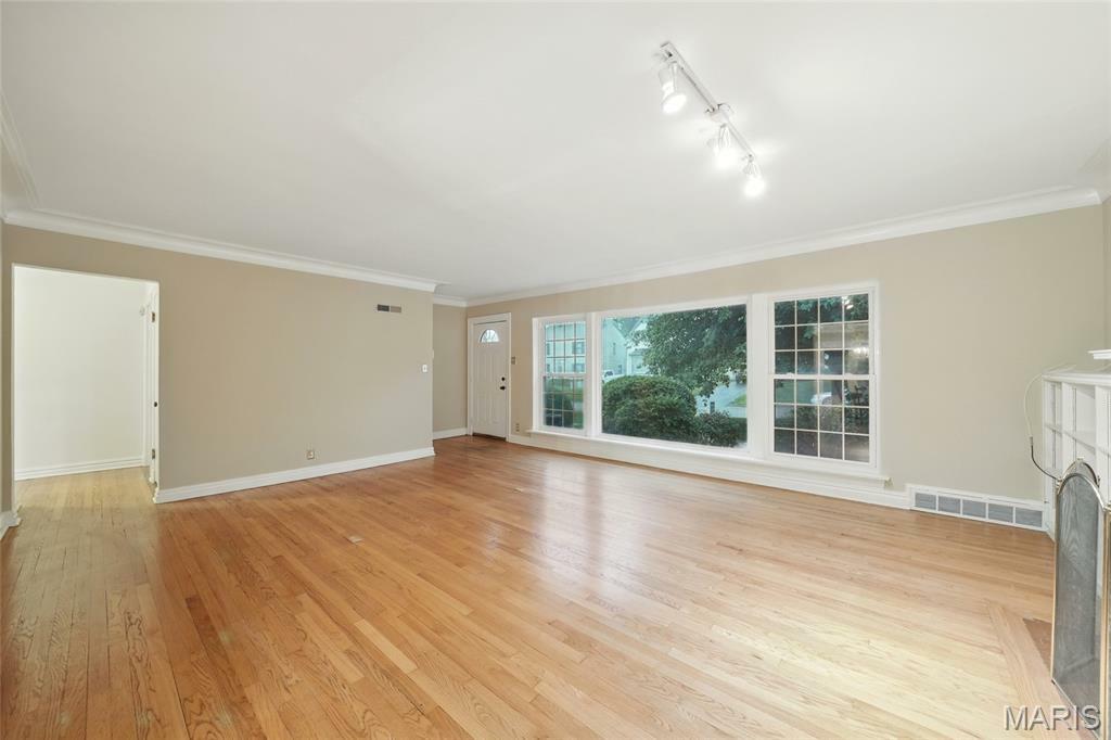 Property Photo: 8049 Teasdale Avenue MO 63130