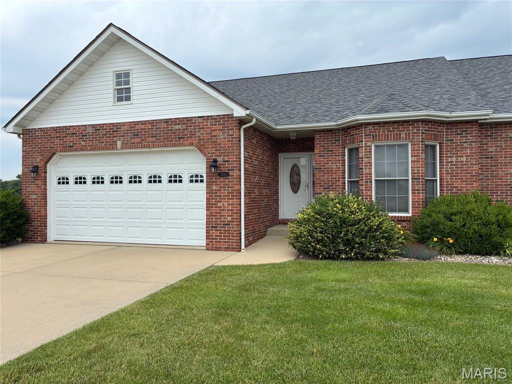 Property Photo: 15 Warren Manor A IL 62249