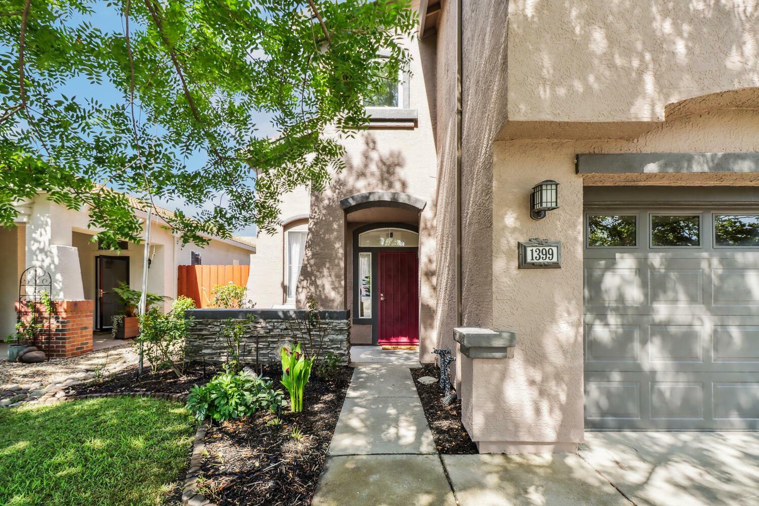 Property Photo:  1399 Whitstable Drive  CA 95747 