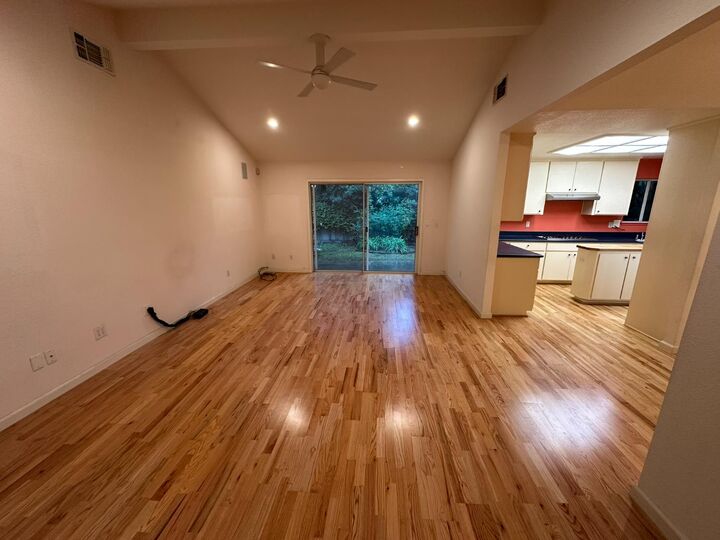 Property Photo:  616 Robin Place  CA 95616 