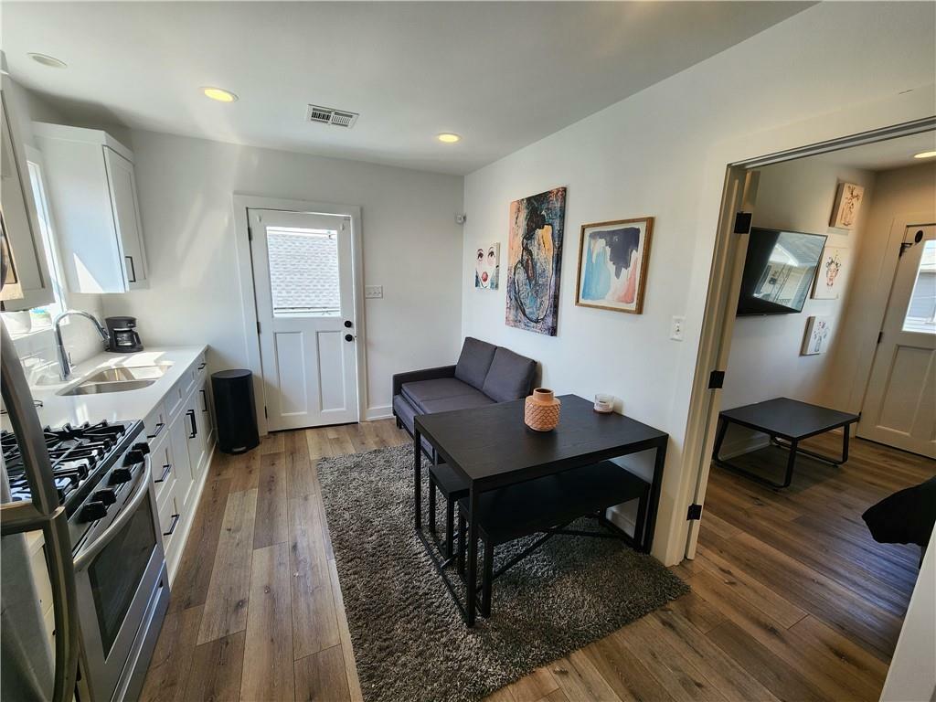 Property Photo: 542 9th Street B LA 70053