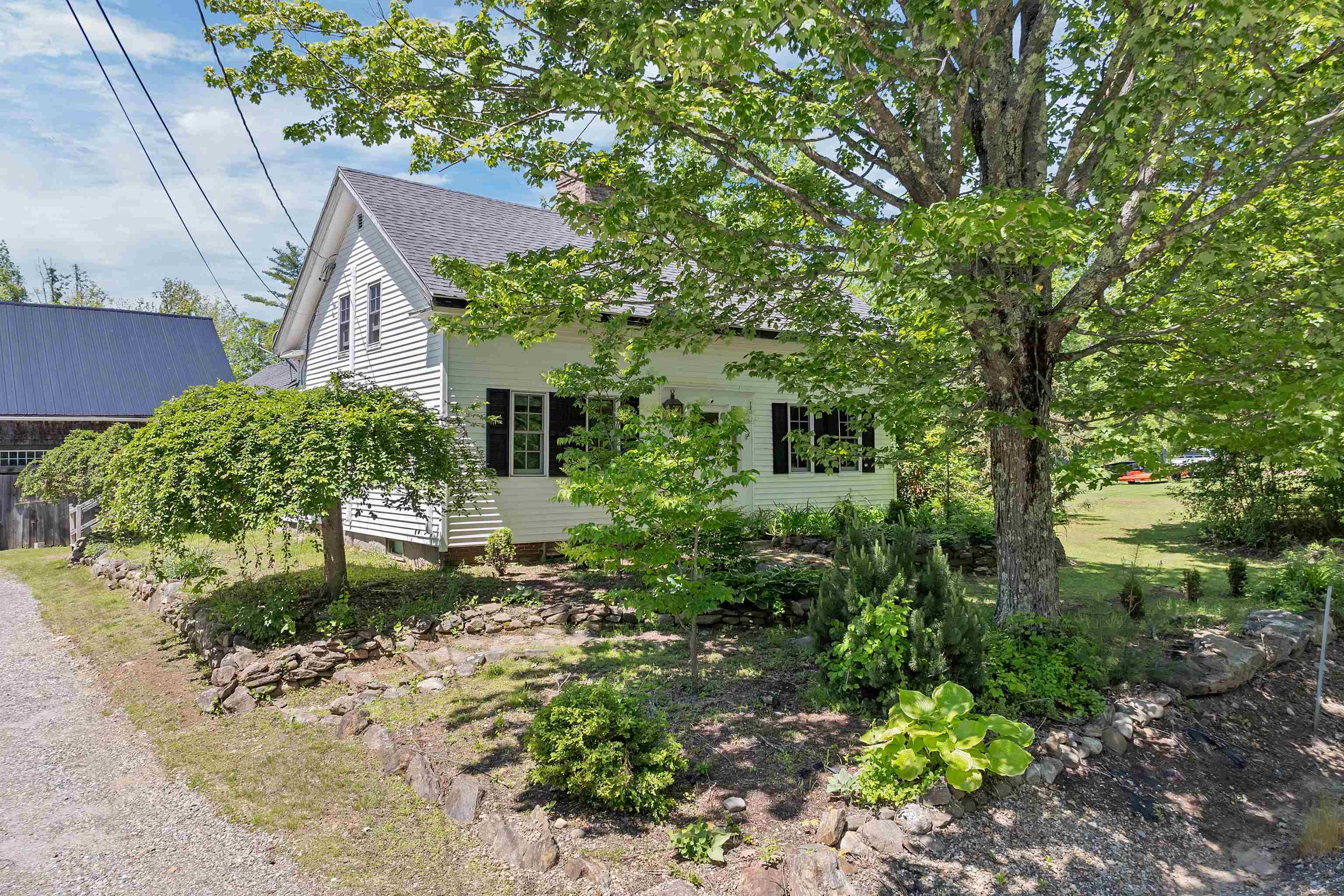 Property Photo:  118 Upper Bay Road  NH 03269 