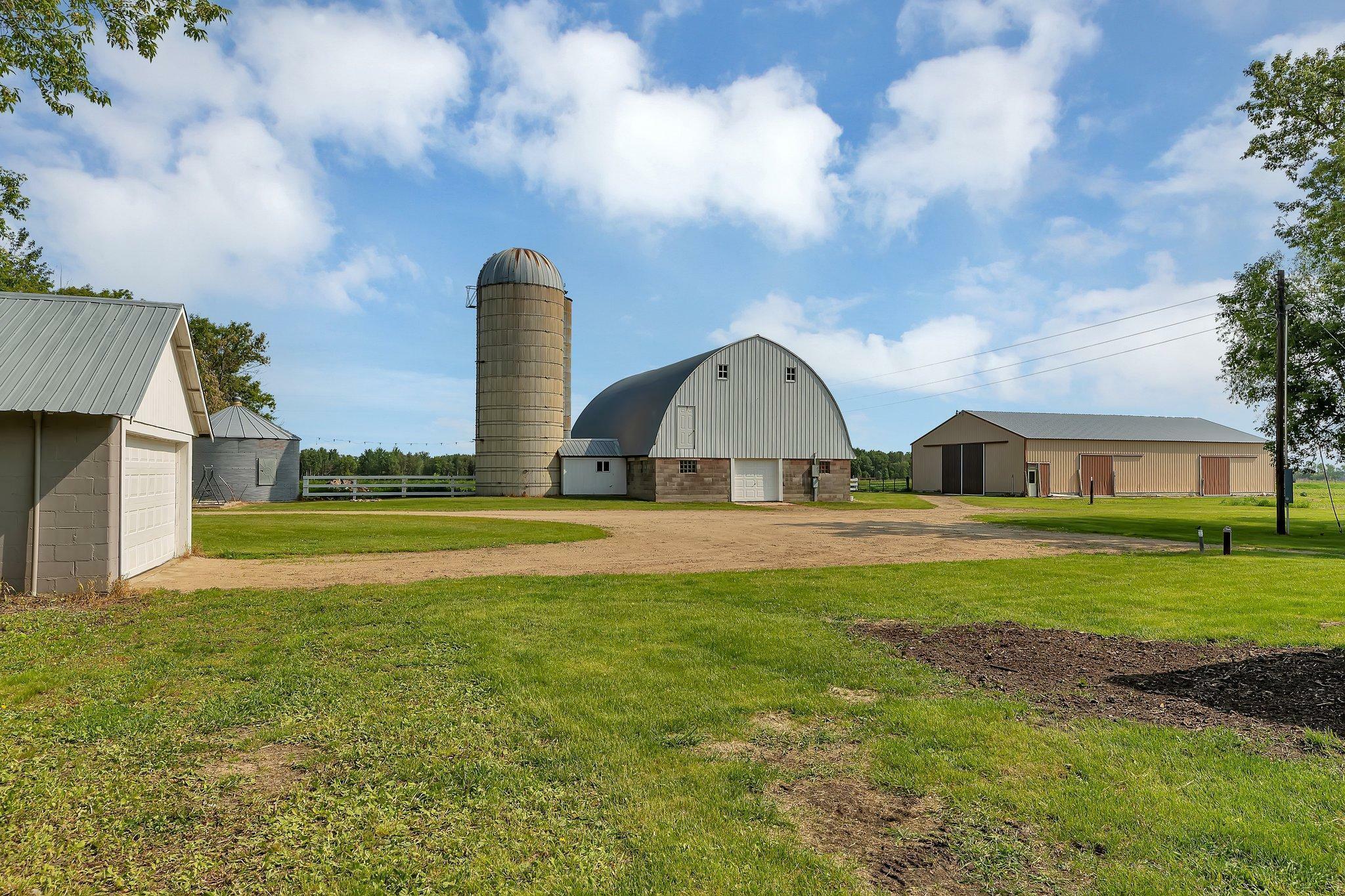 Property Photo:  37454 605th Avenue  MN 56518 