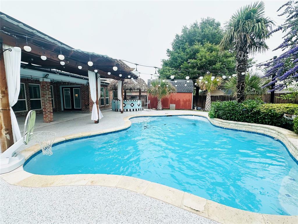 Property Photo: 209 Nocona Drive TX 75165